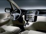 Toyota Corolla Verso 2001-04 2001 года